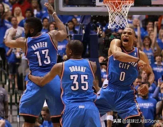  雷霆三少合砍90分大胜步行者  